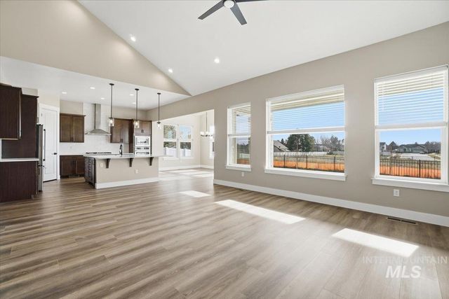 834 N Falling Water Way, Eagle, ID 83616