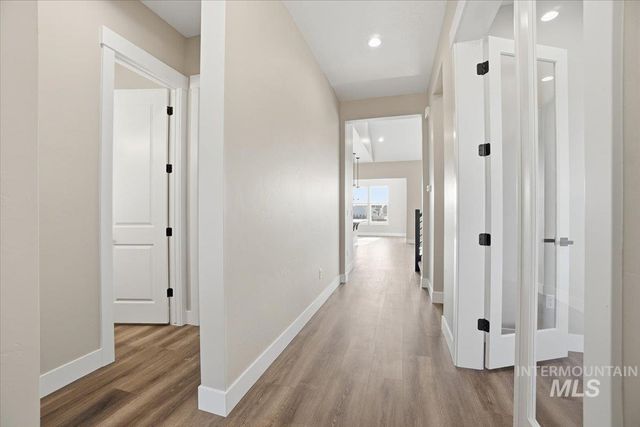 834 N Falling Water Way, Eagle, ID 83616