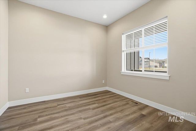 834 N Falling Water Way, Eagle, ID 83616