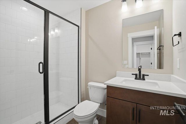 834 N Falling Water Way, Eagle, ID 83616