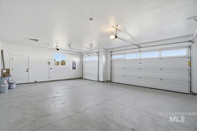 834 N Falling Water Way, Eagle, ID 83616