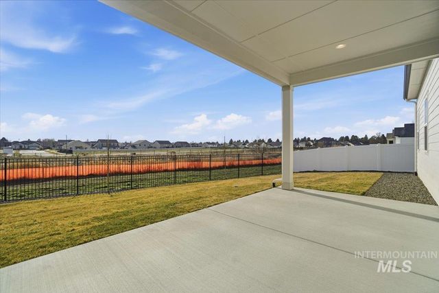 834 N Falling Water Way, Eagle, ID 83616