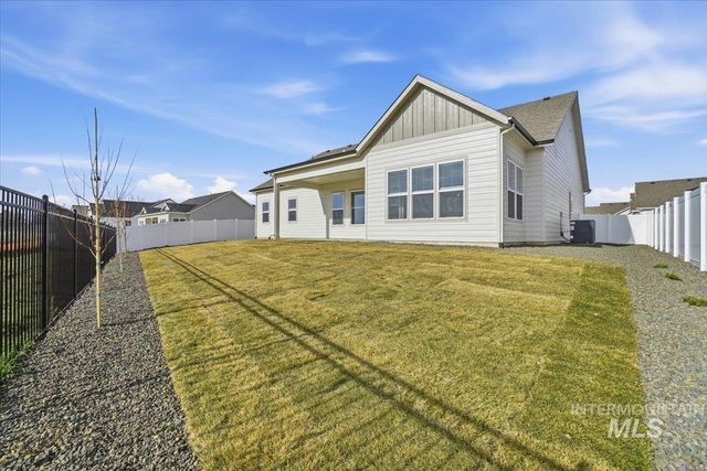 834 N Falling Water Way, Eagle, ID 83616