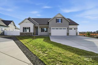 834 N Falling Water Way, Eagle, ID 83616