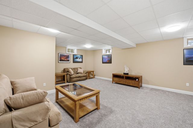 23 Atkinson Road, Salem, NH 03079