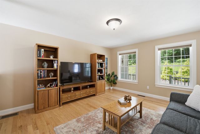 23 Atkinson Road, Salem, NH 03079