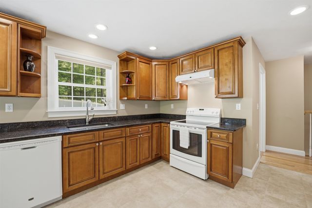 23 Atkinson Road, Salem, NH 03079