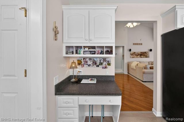 326 Victoria Park Drive 38, Howell, MI 48843