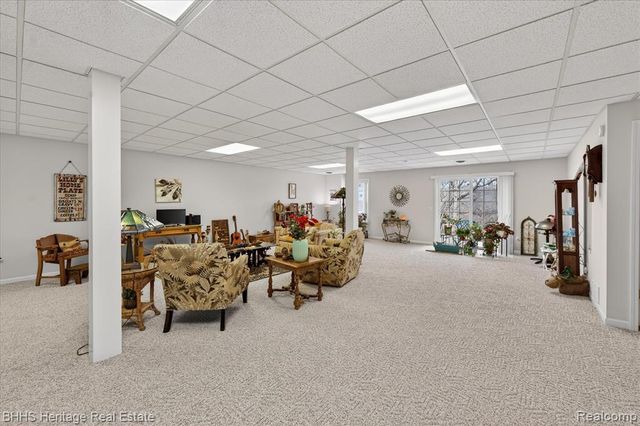 326 Victoria Park Drive 38, Howell, MI 48843