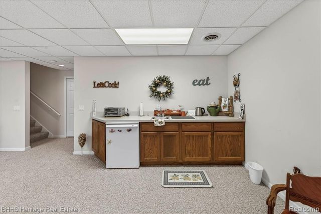 326 Victoria Park Drive 38, Howell, MI 48843