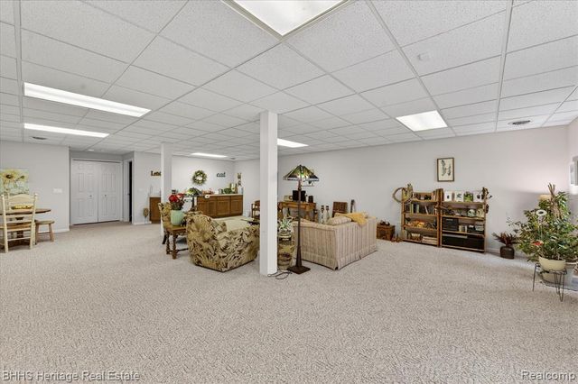 326 Victoria Park Drive 38, Howell, MI 48843