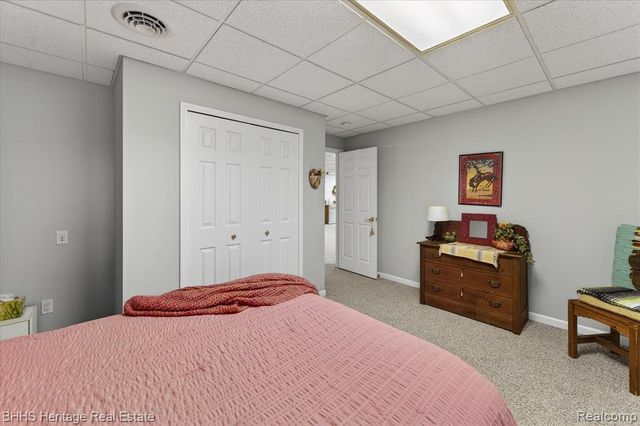 326 Victoria Park Drive 38, Howell, MI 48843