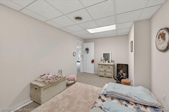 326 Victoria Park Drive 38, Howell, MI 48843