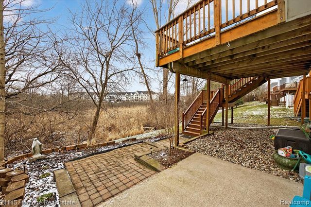 326 Victoria Park Drive 38, Howell, MI 48843