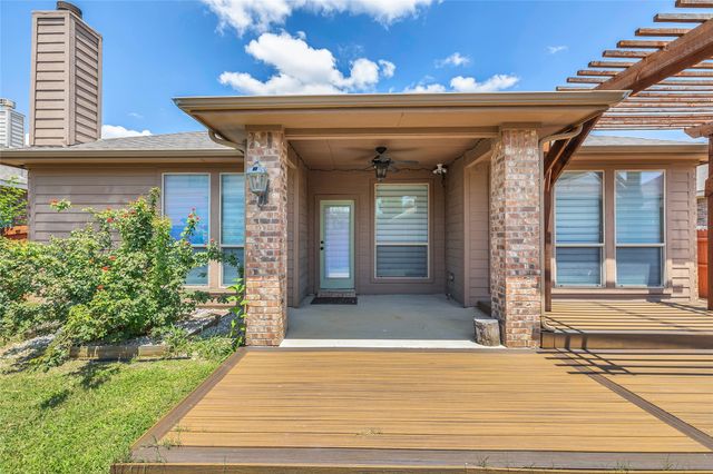 10901 Irish Glen Trail, Fort Worth, TX 76052