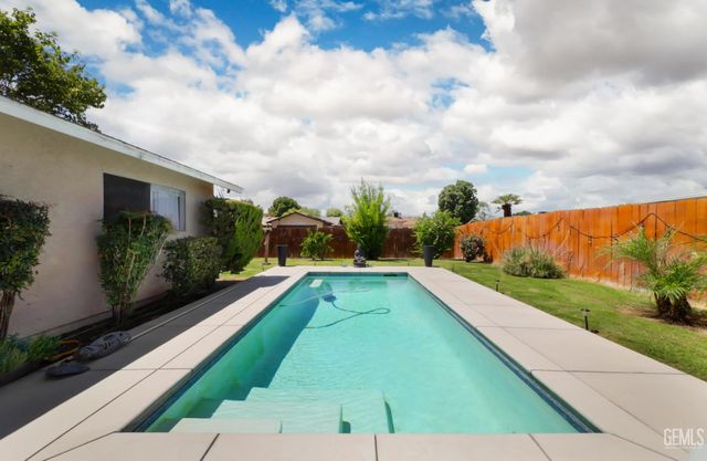 3417 Rosemary Lane, Bakersfield, CA 93309