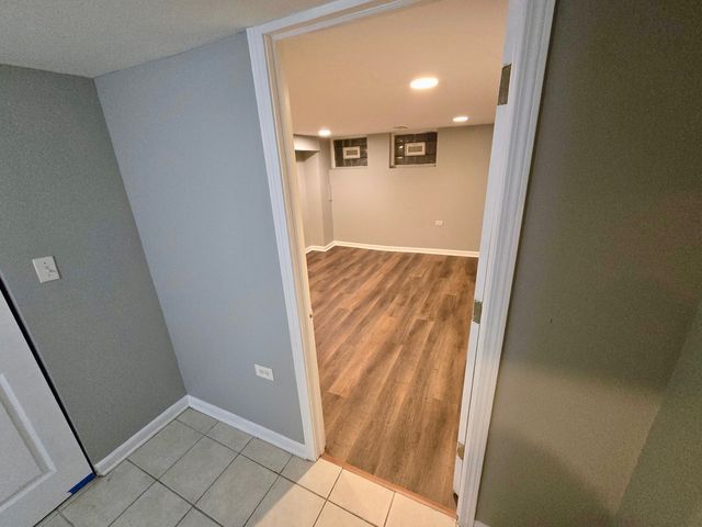 7011 S East End Avenue A, Chicago, IL 60649