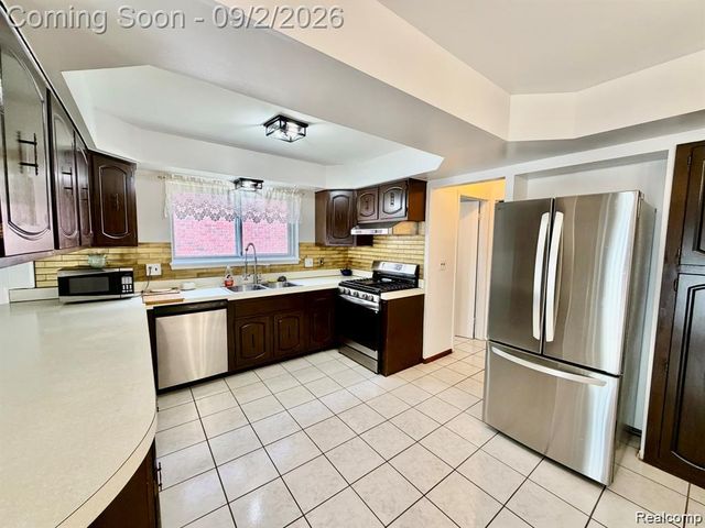 36357 Weber Drive, Sterling Heights, MI 48310