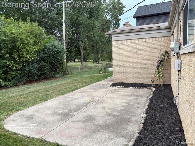 36357 Weber Drive, Sterling Heights, MI 48310