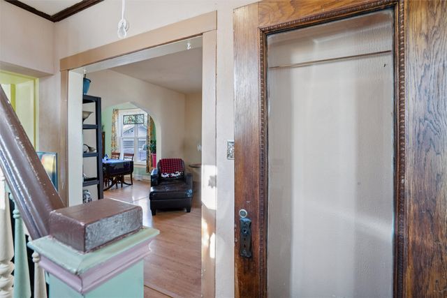 2416 York Street, Des Moines, IA 50316