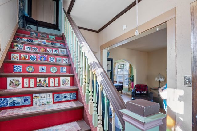 2416 York Street, Des Moines, IA 50316