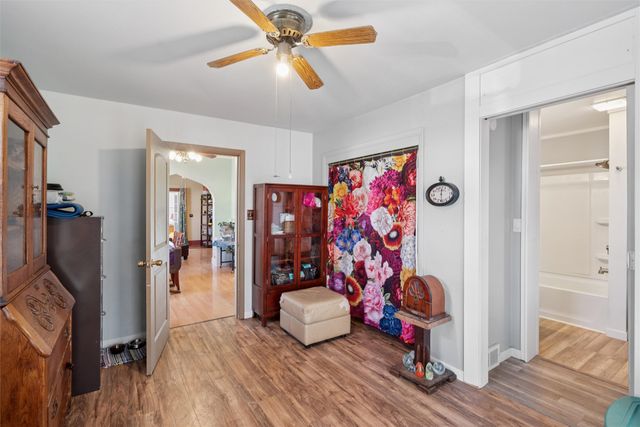 2416 York Street, Des Moines, IA 50316