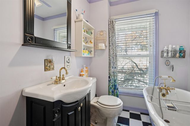 2416 York Street, Des Moines, IA 50316