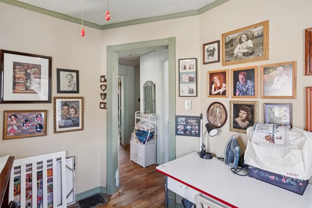 2416 York Street, Des Moines, IA 50316