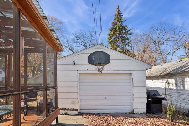 2416 York Street, Des Moines, IA 50316