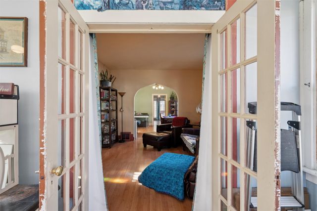 2416 York Street, Des Moines, IA 50316