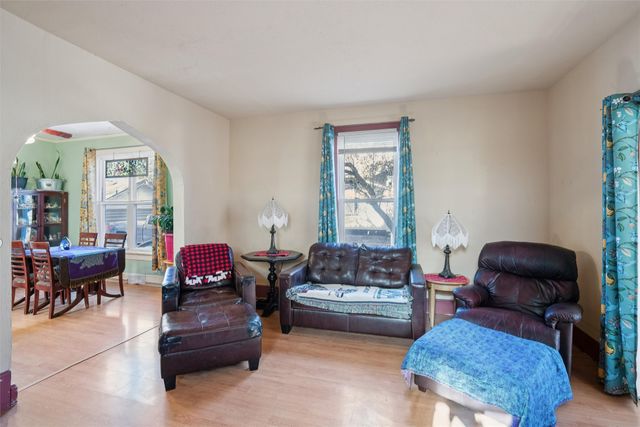 2416 York Street, Des Moines, IA 50316