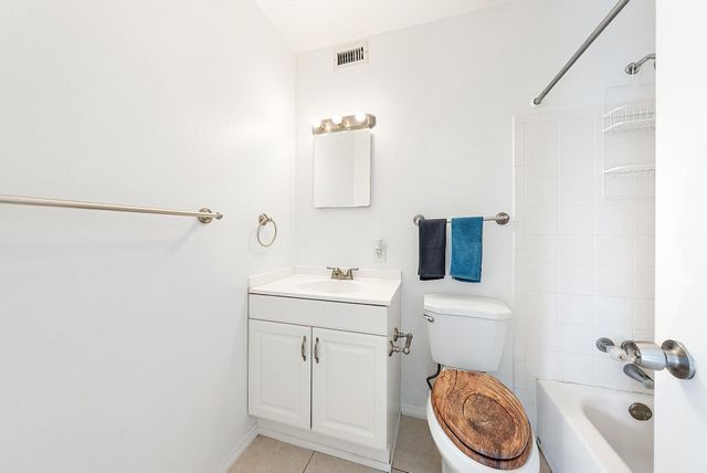 2929 SE Ocean Boulevard 103-2, Stuart, FL 34996