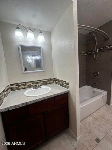 8737 E JACKRABBIT Road, Scottsdale, AZ 85250