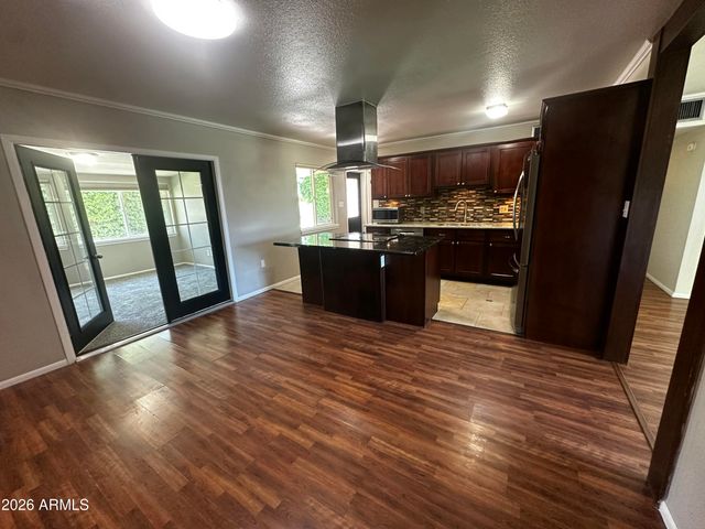 8737 E JACKRABBIT Road, Scottsdale, AZ 85250