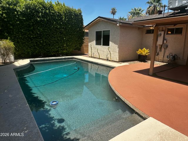 8737 E JACKRABBIT Road, Scottsdale, AZ 85250