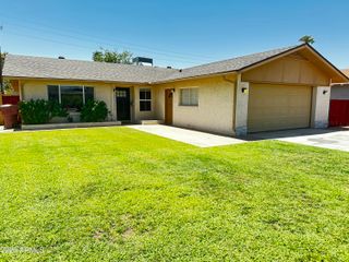 8737 E JACKRABBIT Road, Scottsdale, AZ 85250