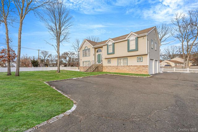 475 Old Country Road, Huntington Station, NY 11746