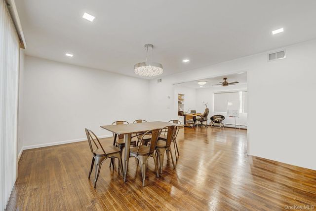 475 Old Country Road, Huntington Station, NY 11746