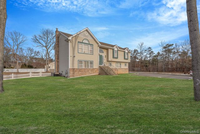 475 Old Country Road, Huntington Station, NY 11746