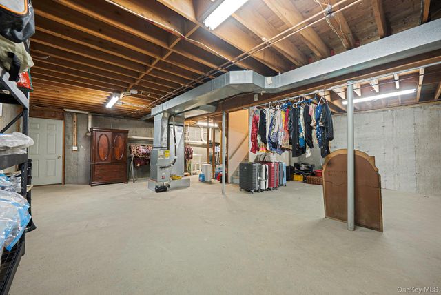 475 Old Country Road, Huntington Station, NY 11746