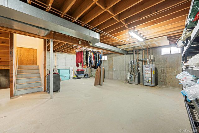 475 Old Country Road, Huntington Station, NY 11746