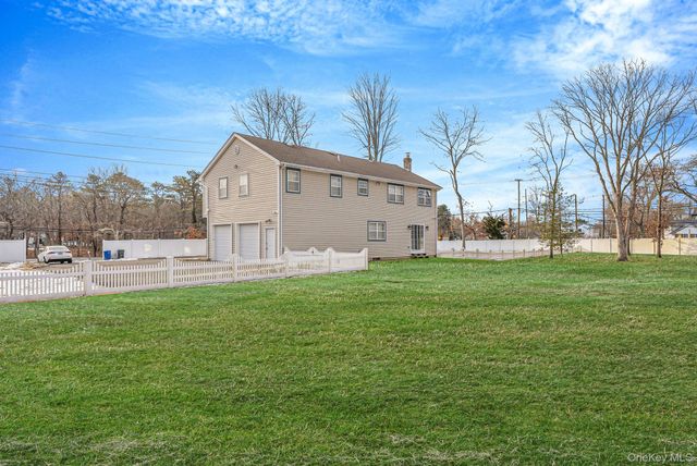 475 Old Country Road, Huntington Station, NY 11746