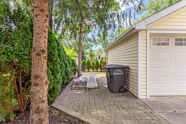 46161 Neeson Street, Northville, MI 48167