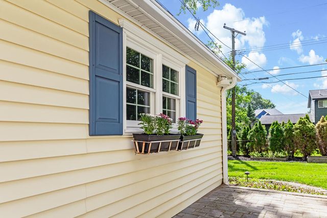 46161 Neeson Street, Northville, MI 48167