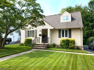 70 Bromley Pl, Nutley Twp., NJ 07110