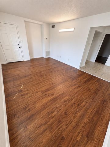 1751-1751 NE 2ND STREET 2, Ocala, FL 34470