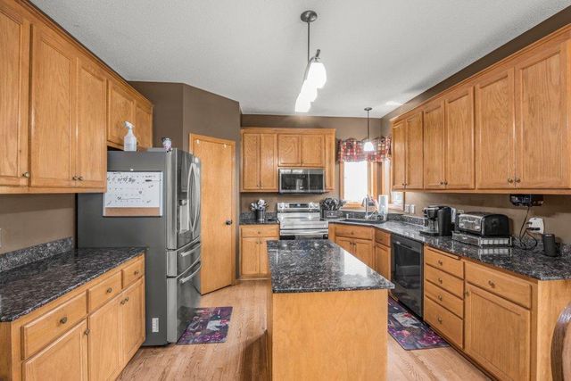 2051 River Bend Trail, Mayer, MN 55360