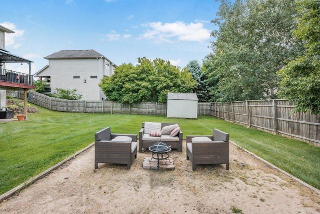 2051 River Bend Trail, Mayer, MN 55360