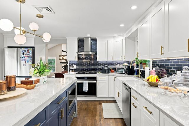 161 Summer St, Danvers, MA 01923