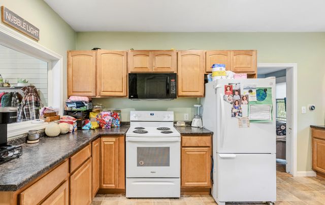 27 Seminary Hill Road, Lebanon, NH 03784